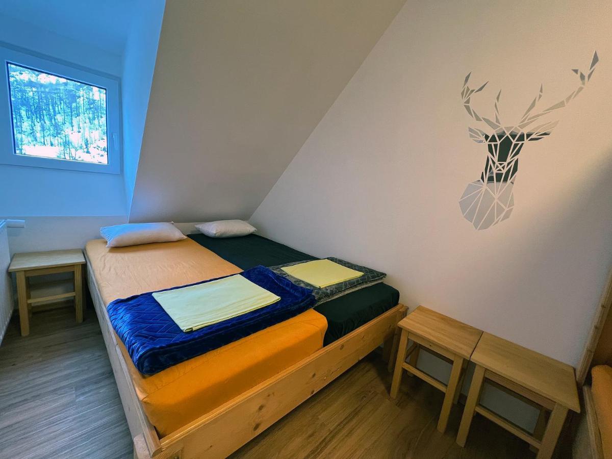 Готель Erjavceva Mountain Hut At Vrsic Pass Кранська Гора Екстер'єр фото